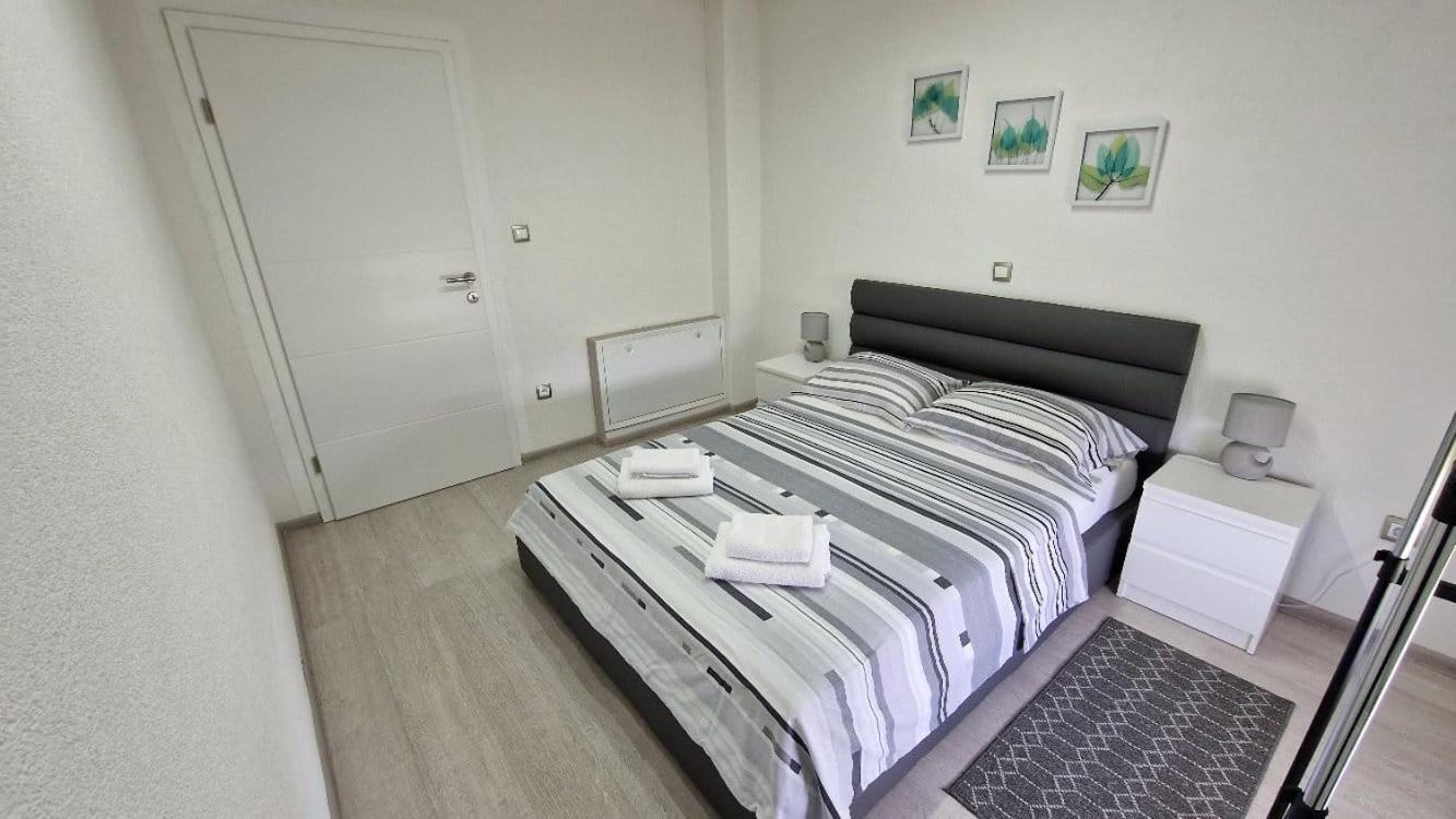 House Boketto Hotel Korenica Buitenkant foto